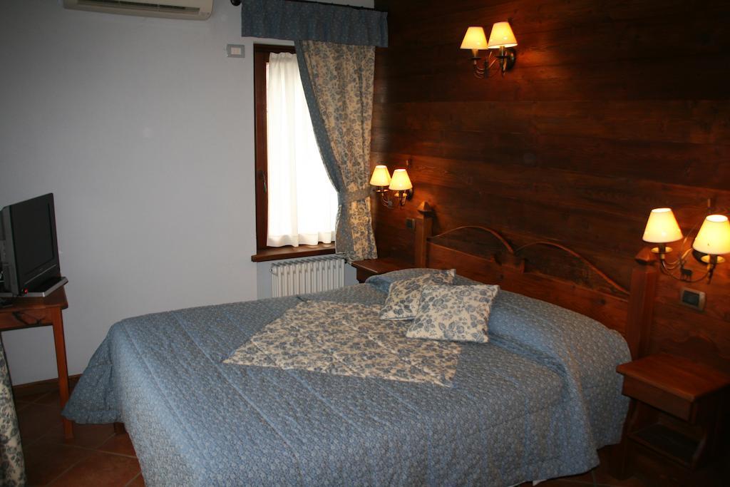 La Maisonnette Montjovet Δωμάτιο φωτογραφία